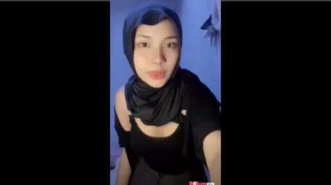 Bokep Chella dini viral mode jilbab sambil colmek