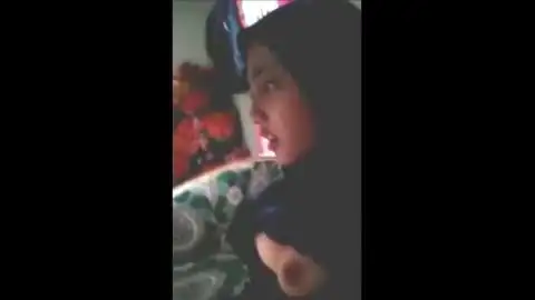 Bokep Smp Abg jilbab sange mesum diruang tamu